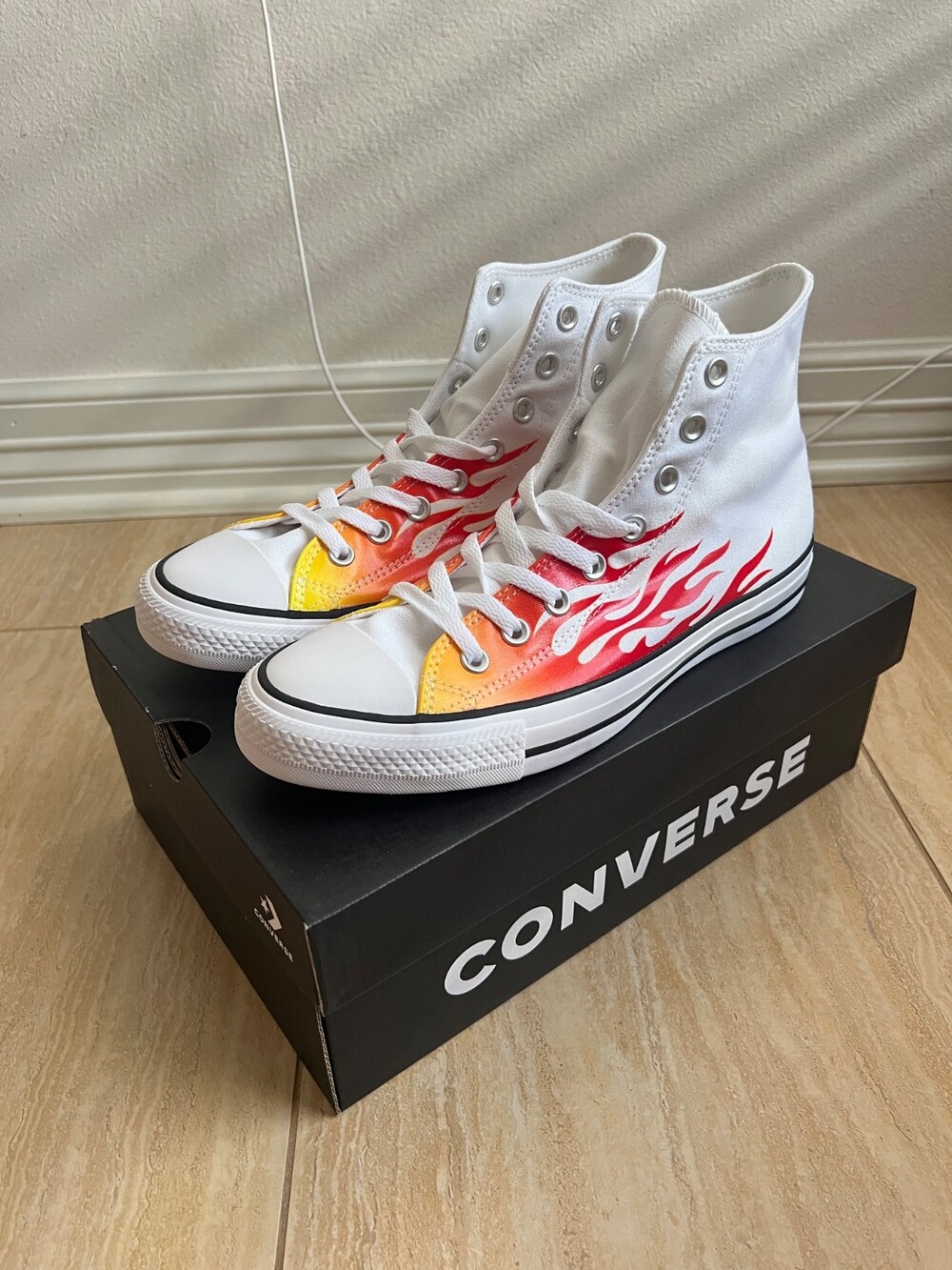 Size 8.5 - NEW Converse Chuck Taylor All Star High Archive Print - White Flame